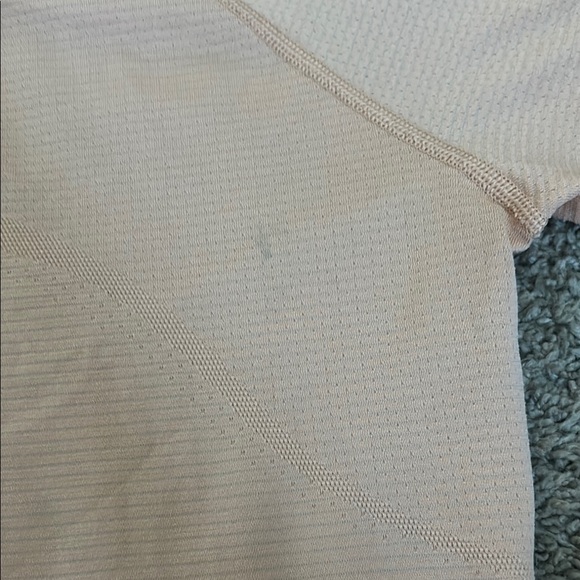 Swiftly Tech Cropped Short-Sleeve Shirt 2.0 size 8 - Picture 4 of 5